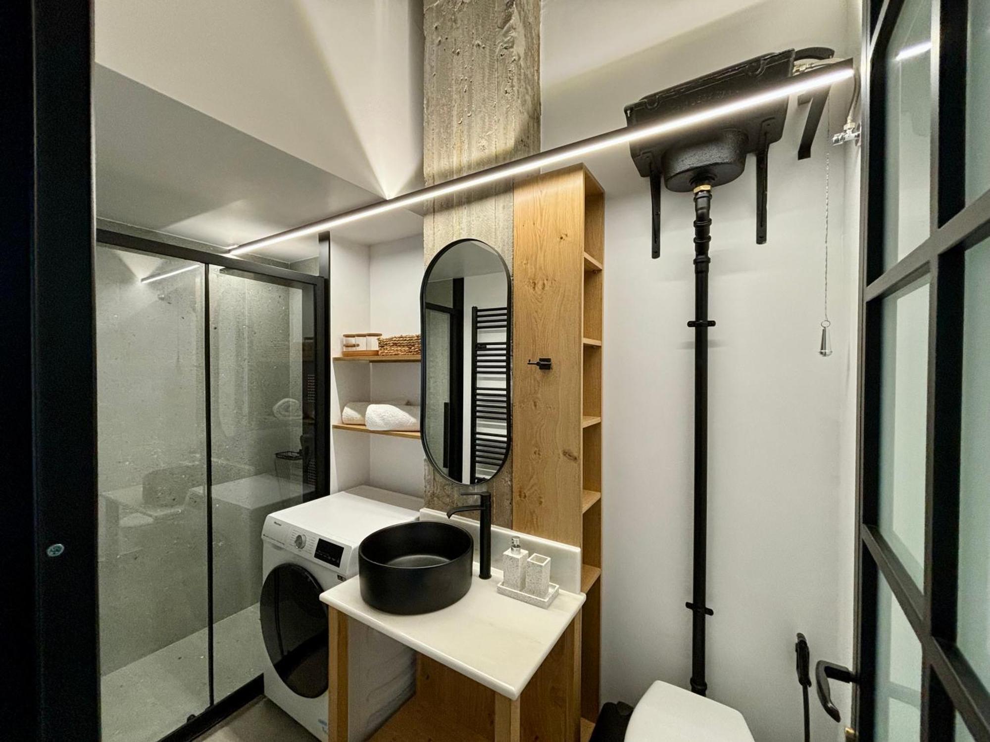 Industrial Loft Comfort Living Heraklion  Exterior photo