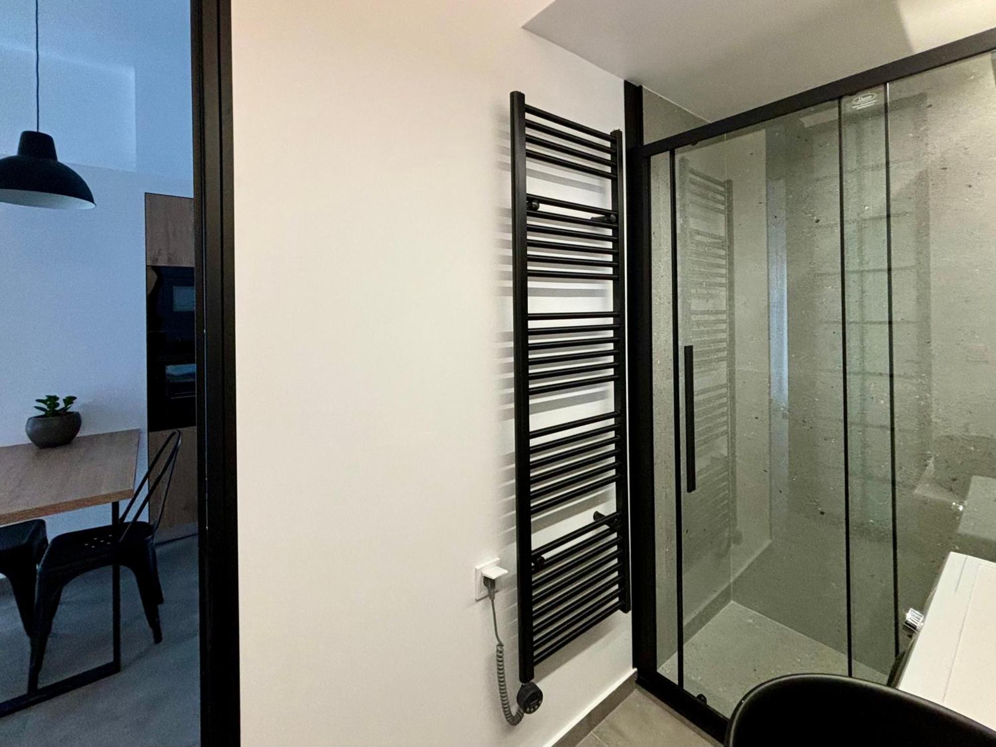Industrial Loft Comfort Living Heraklion  Exterior photo